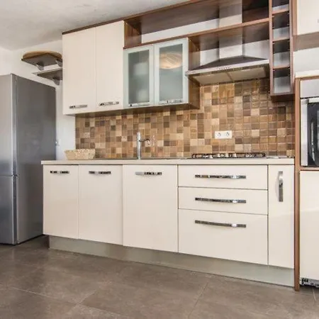 Appartement Laura Mit Pool *