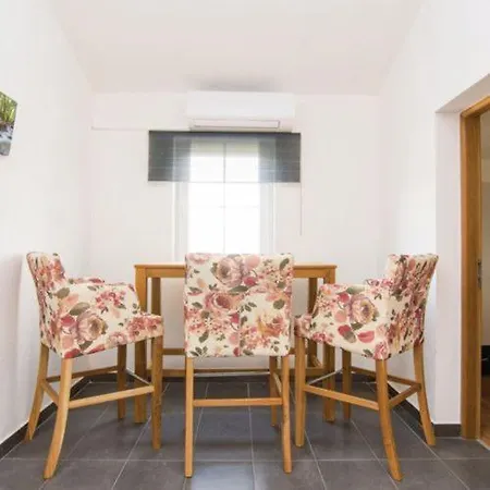Appartement Laura Mit Pool Stankovci (Zadar)